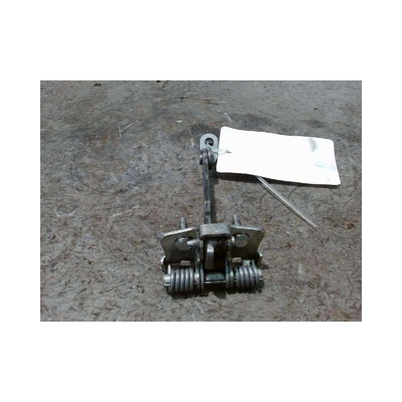 TIRANT PORTE AVANT DROIT DACIA SANDERO 2008-