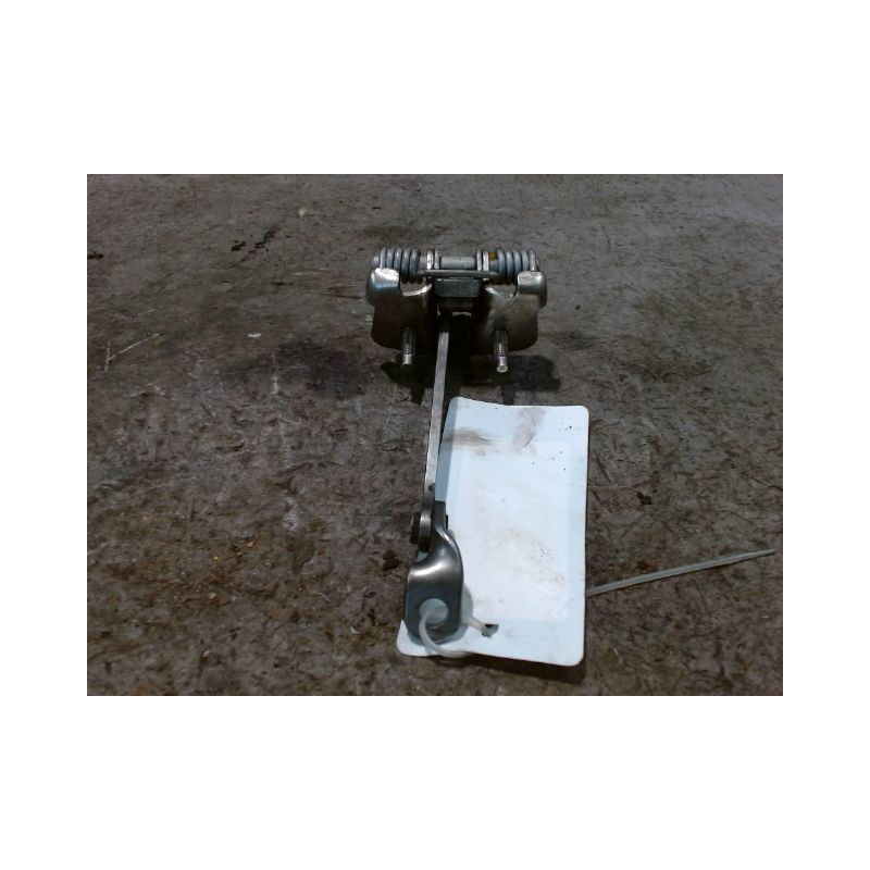 TIRANT PORTE AVANT DROIT DACIA SANDERO 2008-