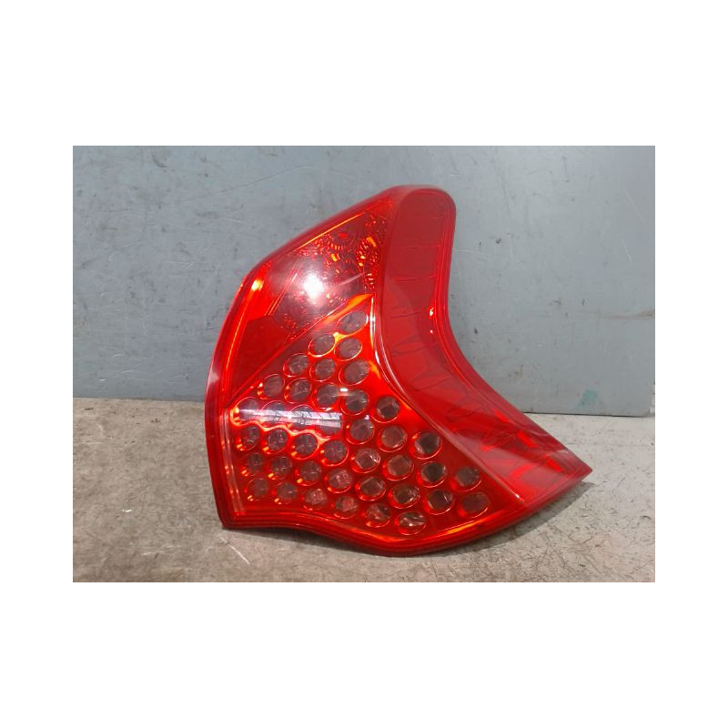 FEU ARRIERE DROIT PEUGEOT 3008 2009-