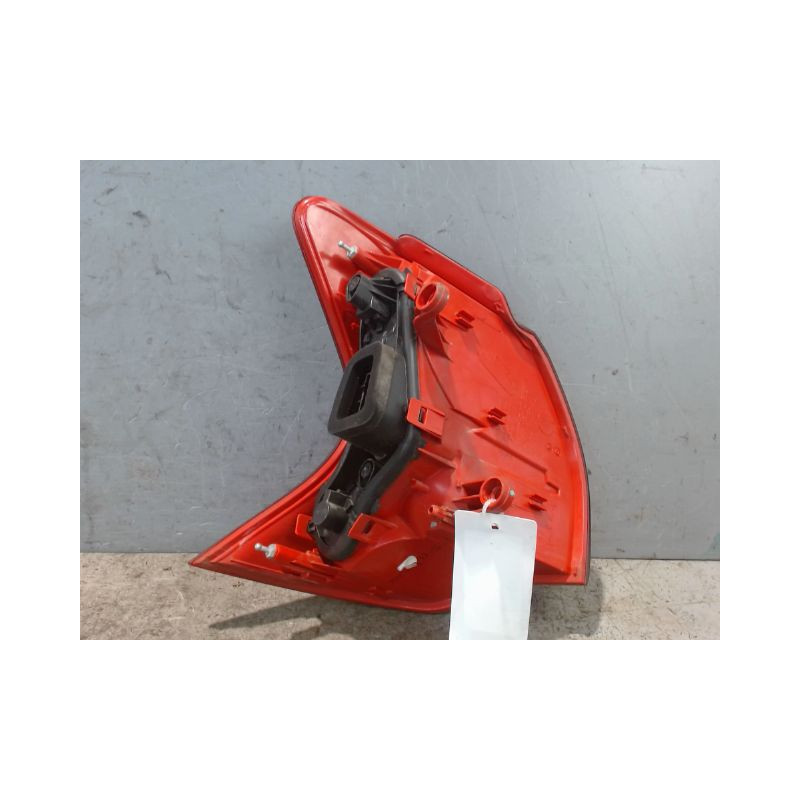 FEU ARRIERE DROIT PEUGEOT 3008 2009-