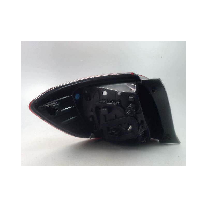 FEU ARRIERE DROIT DACIA SANDERO II 2012-...
