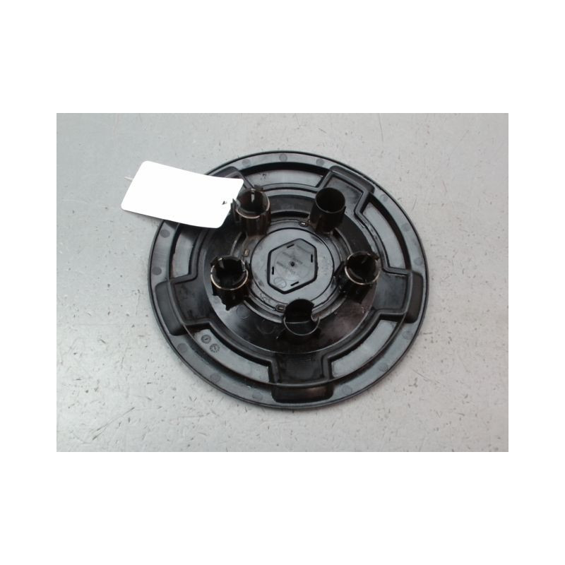 ENJOLIVEUR DE ROUE RENAULT EXPRESS