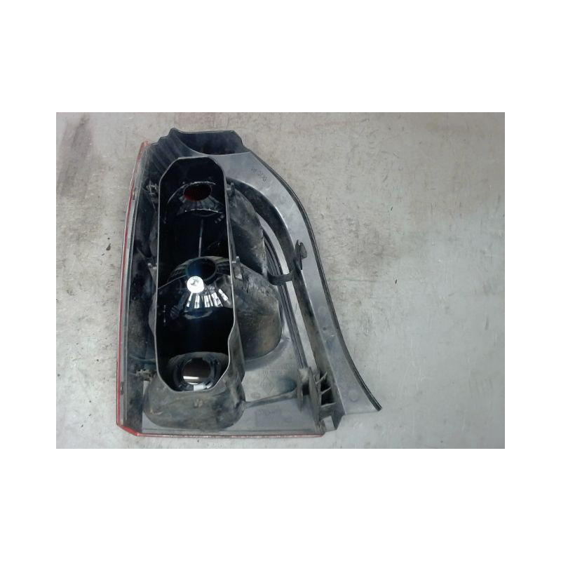 FEU ARRIERE DROIT RENAULT TWINGO
