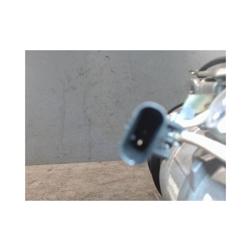 COMPRESSEUR AIR CONDITIONNE MERCEDES CLASSE B 2008-