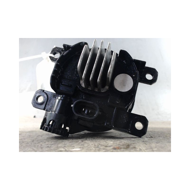 PHARE ANTIBROUILLARD AVANT DROIT DS DS4