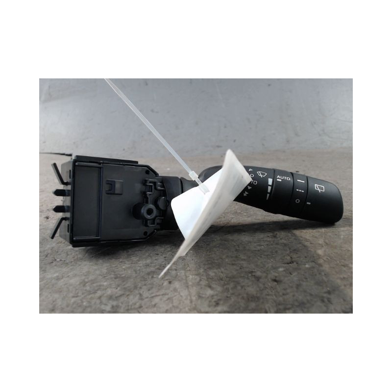 COMMANDE ESSUIE GLACE TOYOTA RAV4