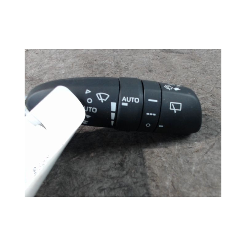 COMMANDE ESSUIE GLACE TOYOTA RAV4
