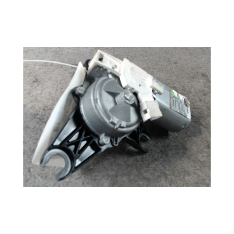 MOTEUR ESSUIE-GLACE ARRIERE RENAULT TWINGO 2 2009-