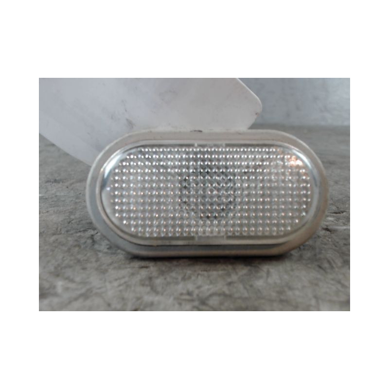 REPETITEUR AILE GAUCHE RENAULT TRAFIC