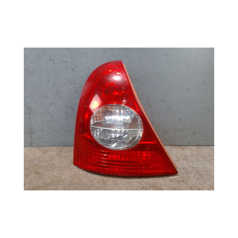 FEU ARRIERE GAUCHE  RENAULT CLIO II PH.2 01-06