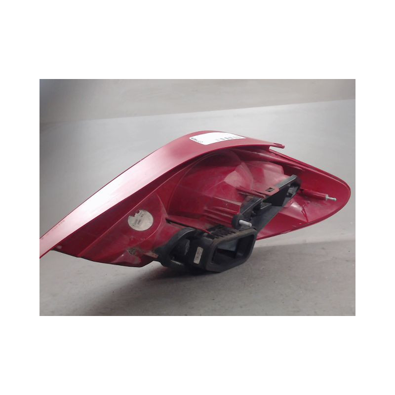 FEU ARRIERE GAUCHE  PEUGEOT 207