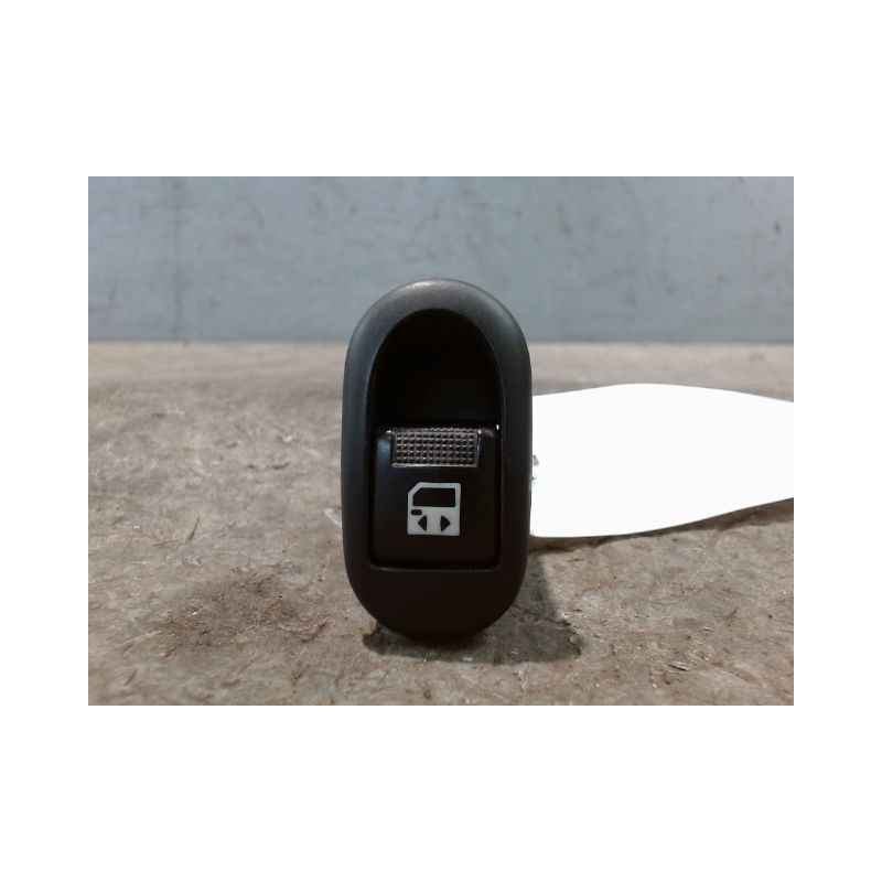 COMMANDE LEVE-GLACE PORTE AVD PEUGEOT 1007