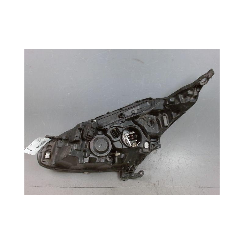 PHARE DROIT PEUGEOT 208