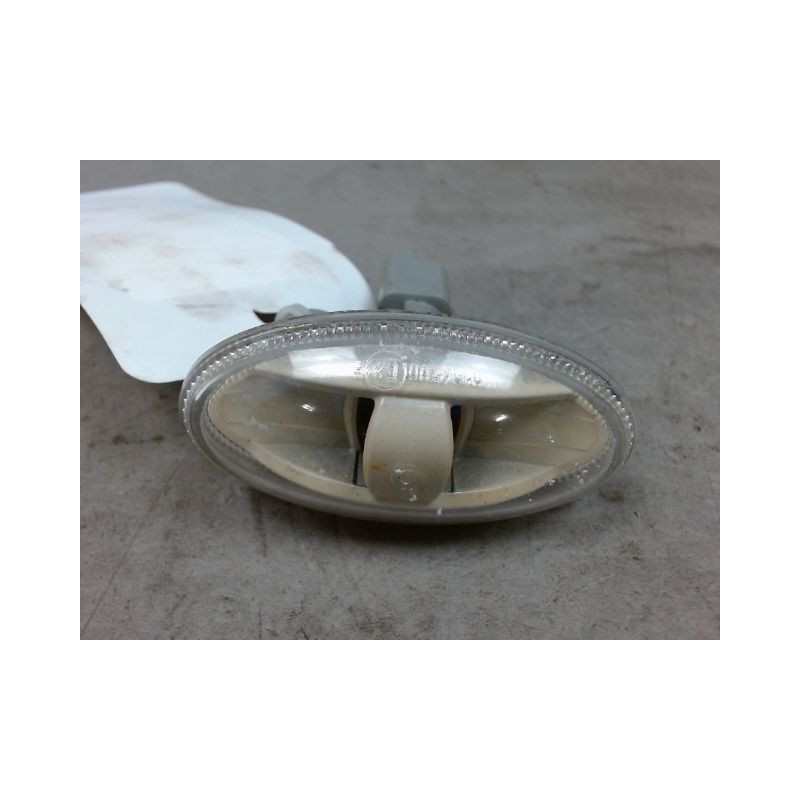 REPETITEUR AILE DROIT CITROEN C1
