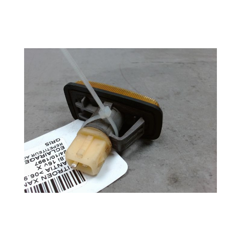 REPETITEUR AILE GAUCHE CITROEN XANTIA -98