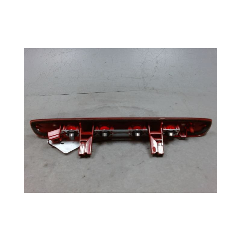 FEUX STOP SUPPLEMENTAIRE PEUGEOT 208