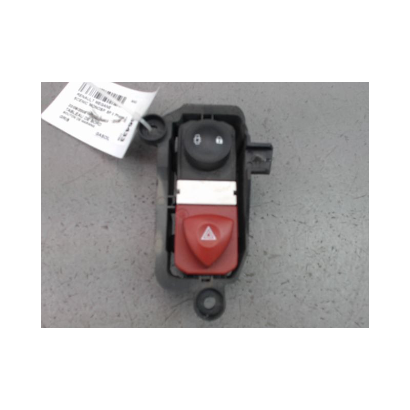 BOUTON DE WARNING RENAULT MEGANE