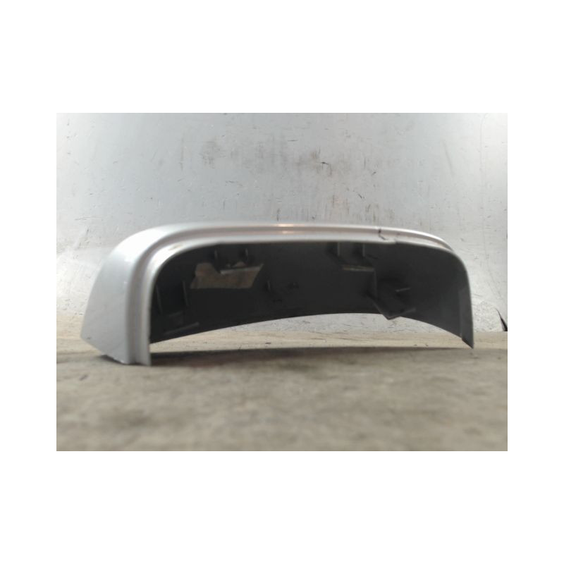 CARENAGE RETROVISEUR EXTERIEUR DROIT MERCEDES CLASSE A 2004-