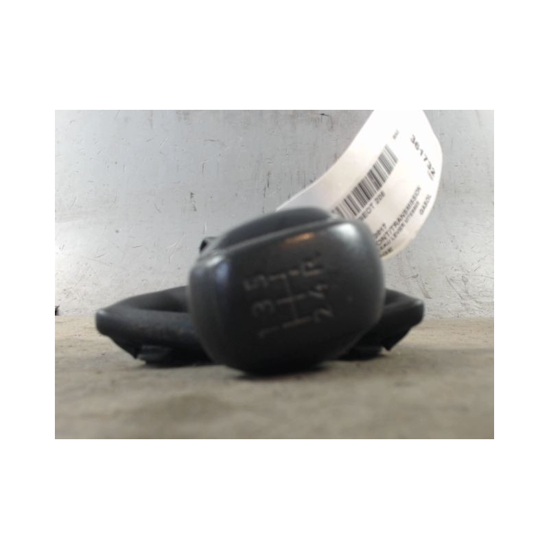 POMMEAU LEVIER VITESSES PEUGEOT 208 1.6 HDi / BlueHDi 75