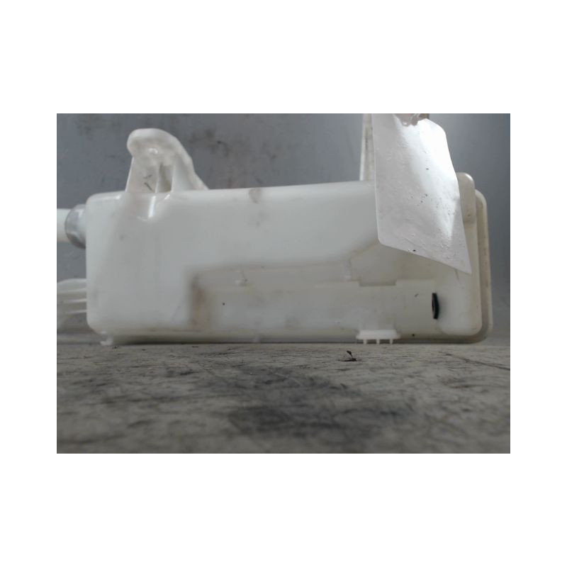 RESERVOIR LAVE-GLACE AVANT OPEL MERIVA 2006-