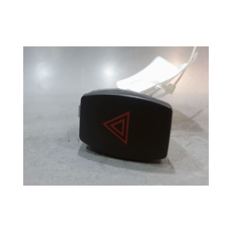 BOUTON DE WARNING B.M.W. X3