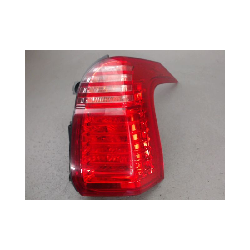 FEU ARRIERE DROIT PEUGEOT 5008