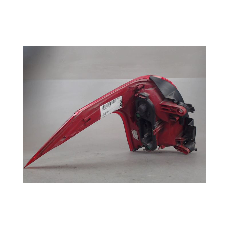 FEU ARRIERE DROIT PEUGEOT 5008