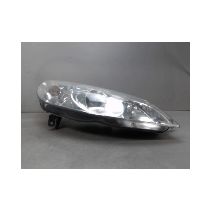 PHARE DROIT PEUGEOT 407