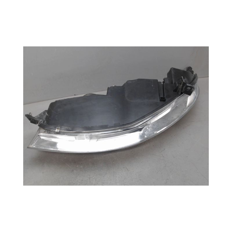 PHARE DROIT PEUGEOT 407