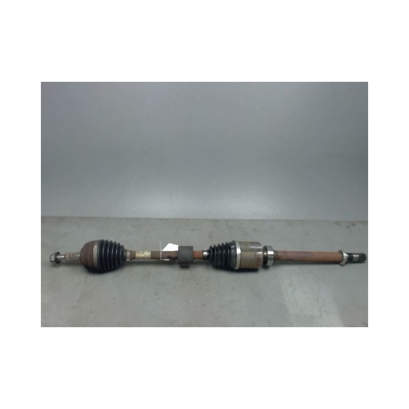 TRANSMISSION AVANT DROIT DACIA DUSTER 2010- 1.6 16V Hi-Flex