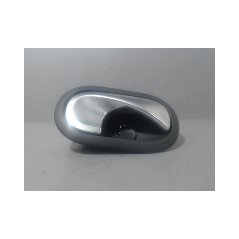 POIGNEE INTERIEURE PORTE AVANT GAUCHE RENAULT SCENIC