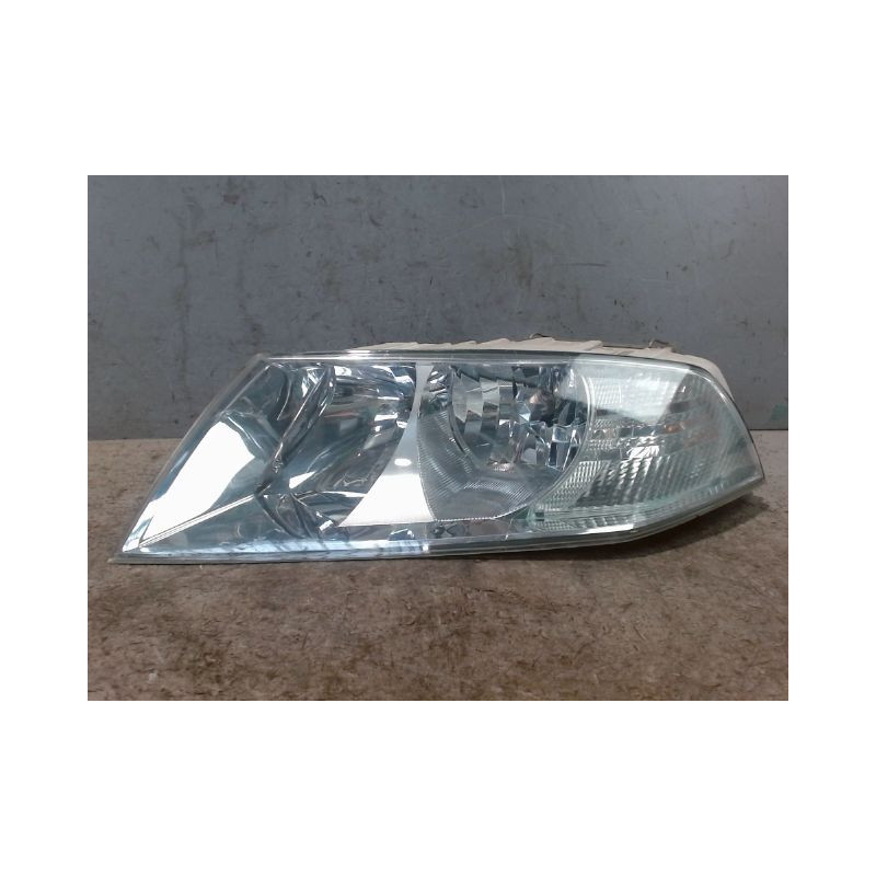 PHARE GAUCHE SKODA OCTAVIA 2000-