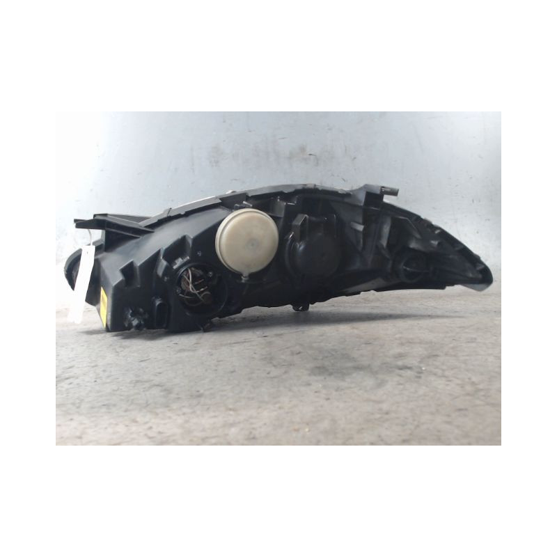 PHARE DROIT MERCEDES CLASSE A 3P