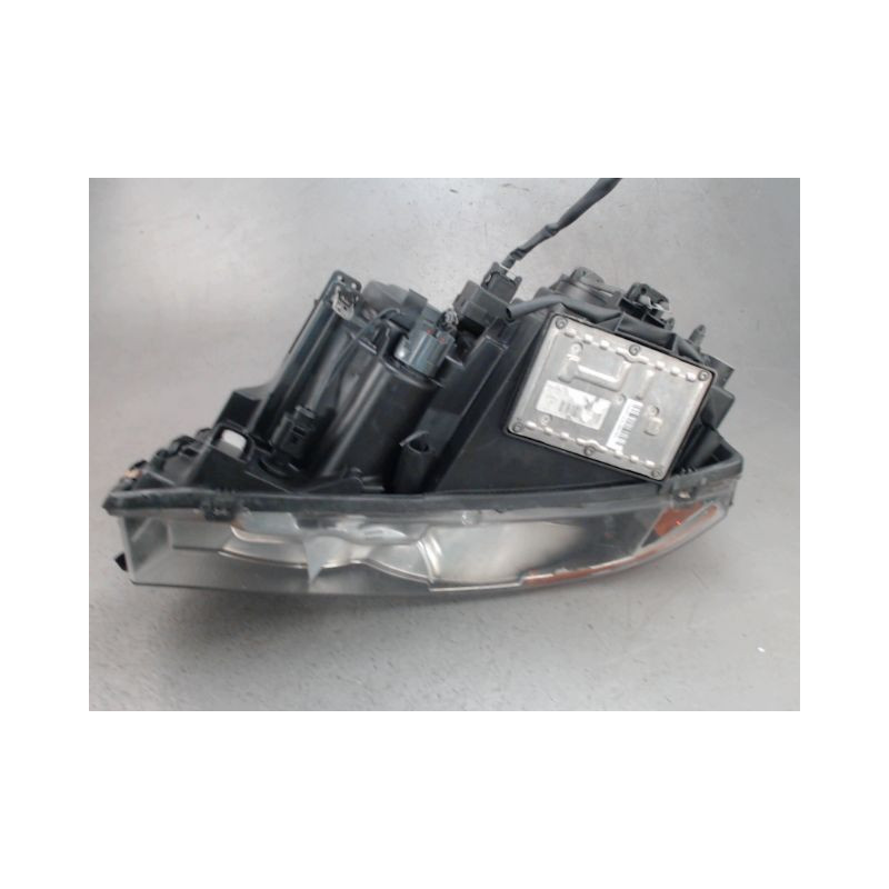 PHARE DROIT VOLVO XC90