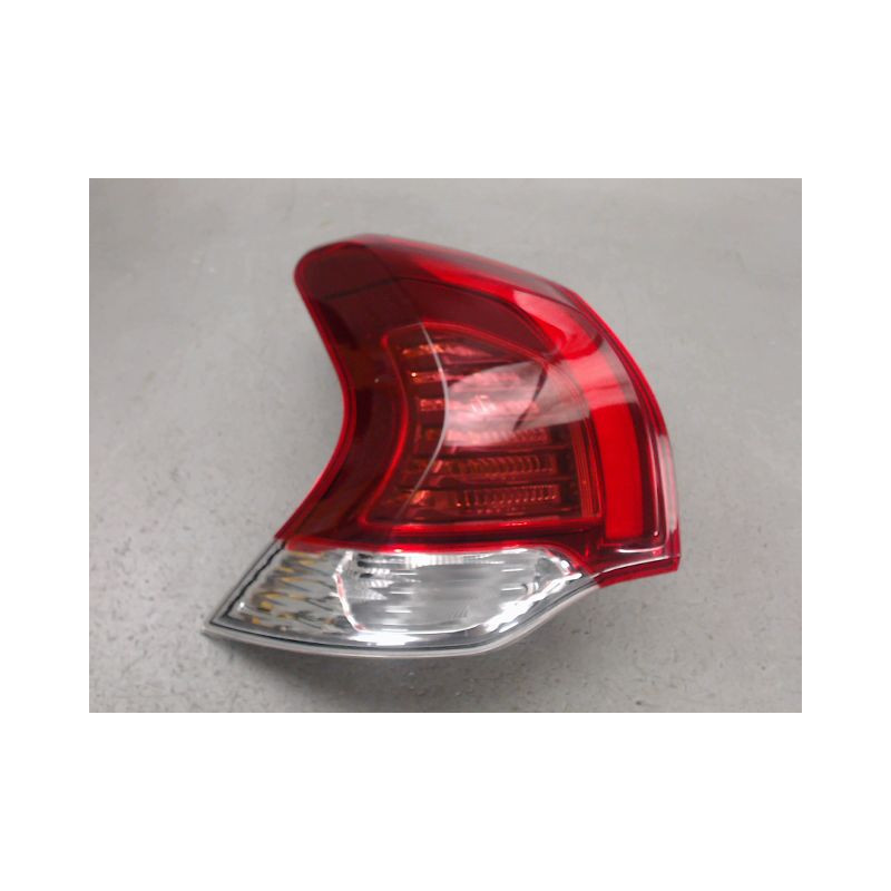 FEU ARRIERE GAUCHE  PEUGEOT 3008
