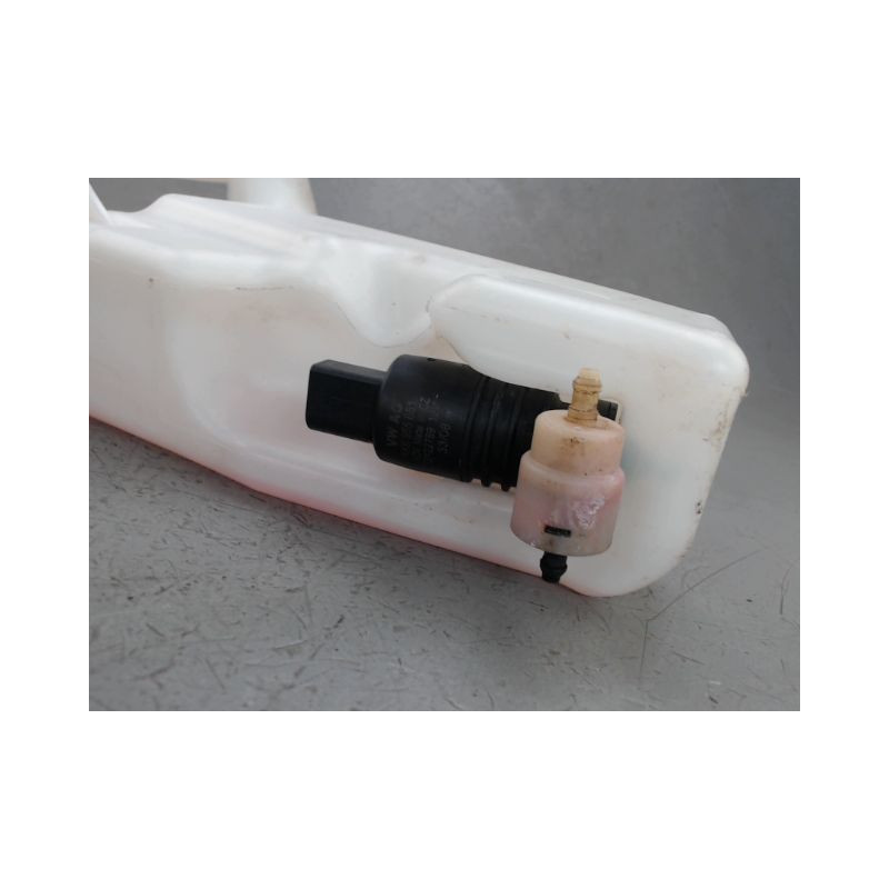 RESERVOIR LAVE-GLACE AVANT VOLKSWAGEN POLO
