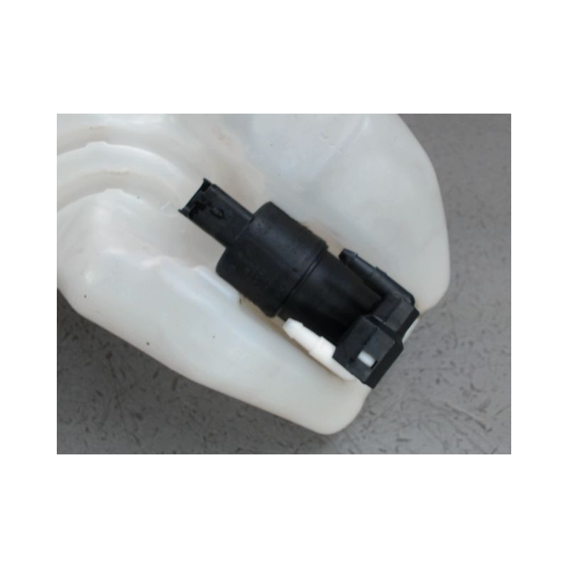 RESERVOIR LAVE-GLACE AVANT CITROEN DS3