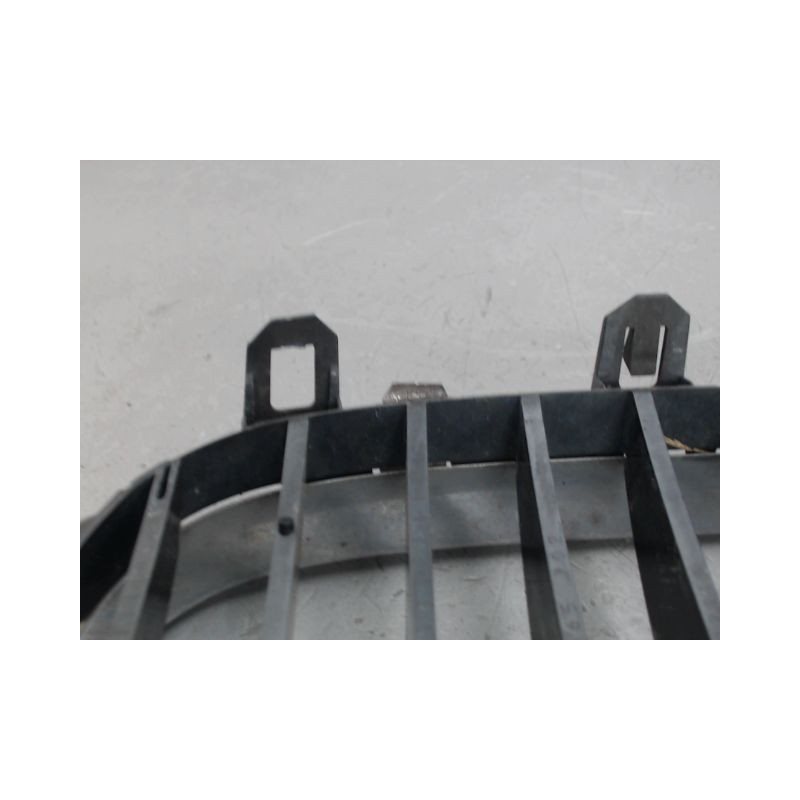 GRILLE CALANDRE DROIT B.M.W. SERIE 5