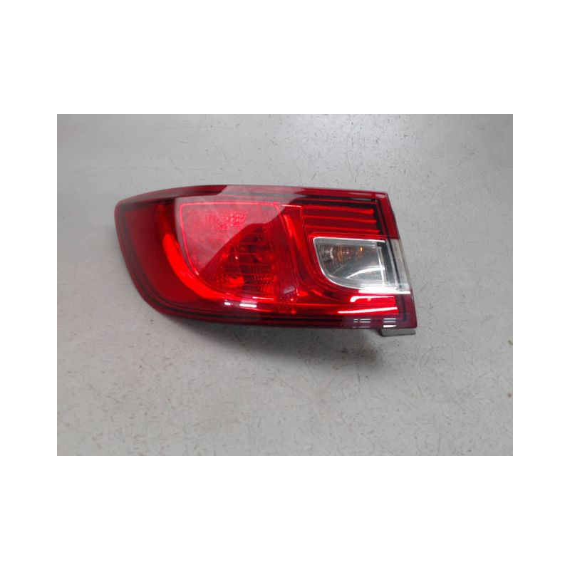FEU ARRIERE GAUCHE  RENAULT CLIO
