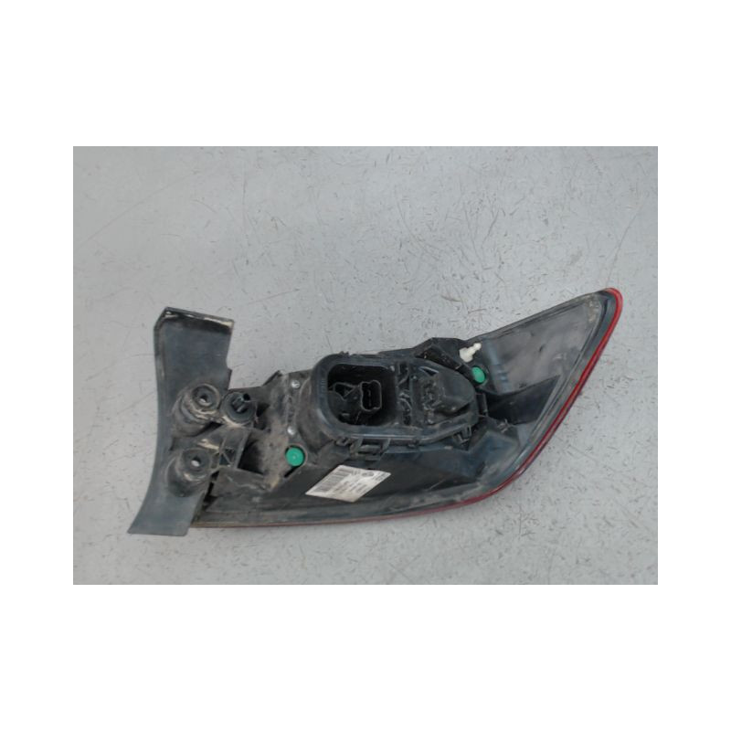 FEU ARRIERE GAUCHE  RENAULT CLIO