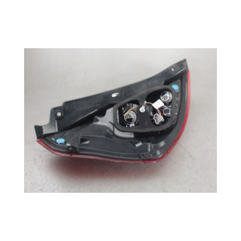 FEU ARRIERE DROIT FORD FIESTA