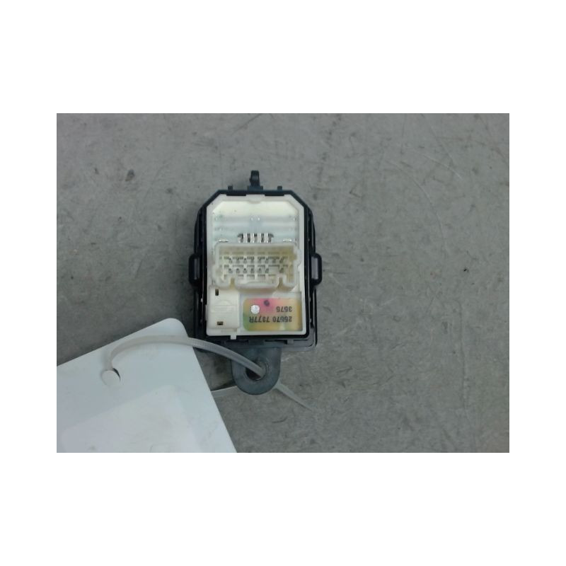 COMMANDE RETROVISSEUR EXTERIEUR ELECTRIQUE RENAULT KADJAR