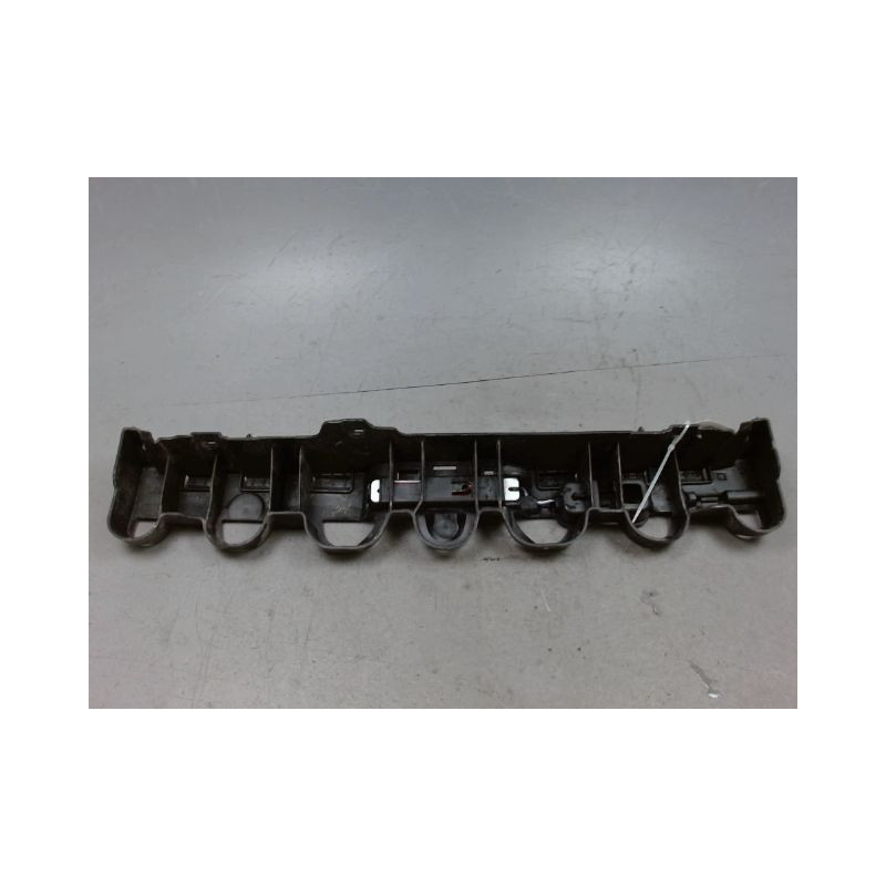 SUPPORT CENTRAL PARE-CHOC ARRIERE  RENAULT CLIO IV 2012-