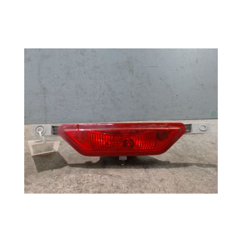 FEU BROUILLARD CENTRAL ARRIERE DACIA SPRING