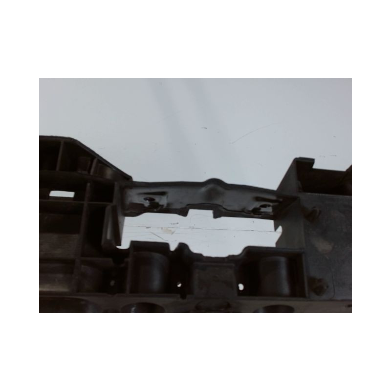 TRAVERSE SUPERIEURE ARMATURE AVANT RENAULT CLIO