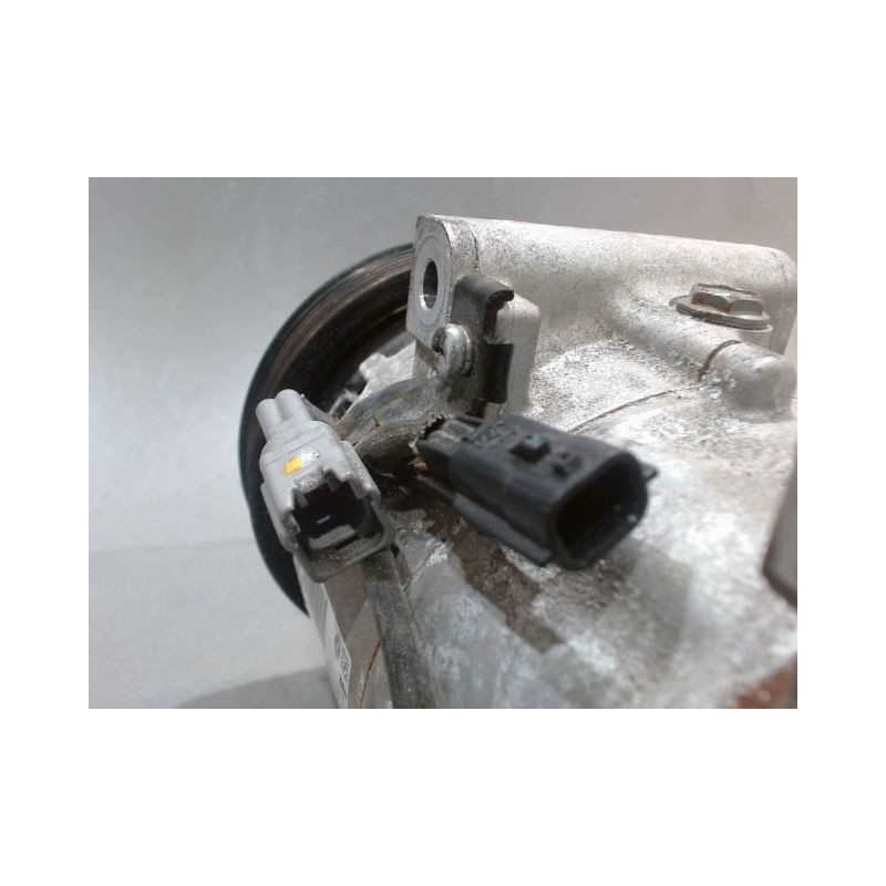 COMPRESSEUR AIR CONDITIONNE RENAULT CLIO
