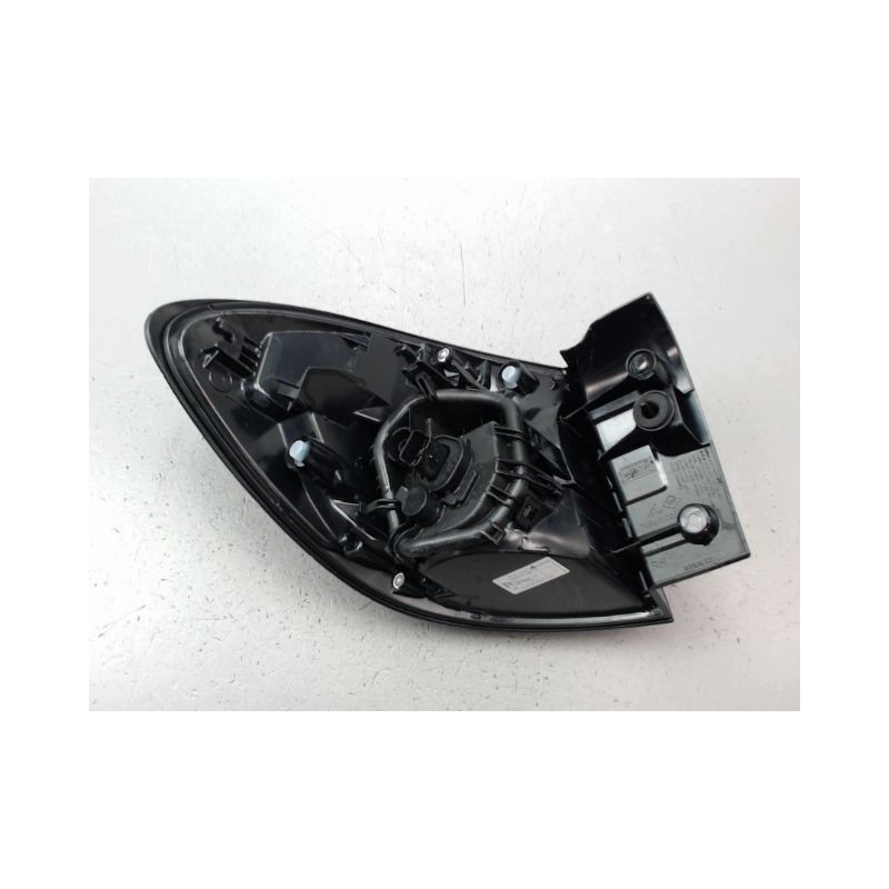 FEU ARRIERE DROIT RENAULT CAPTUR Phase 1 2013-...