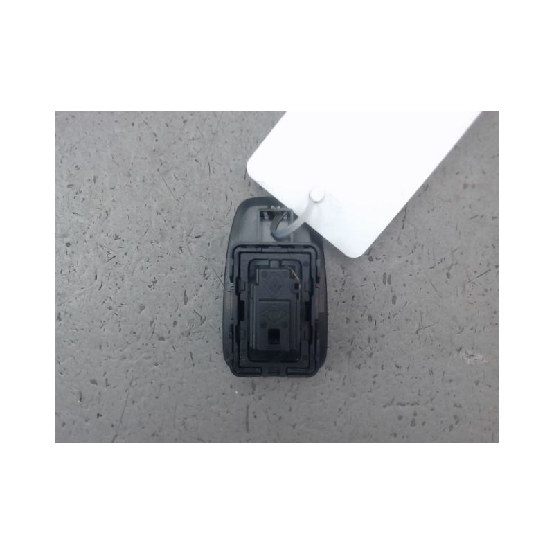 COMMANDE LEVE-GLACE PORTE AVD RENAULT CLIO
