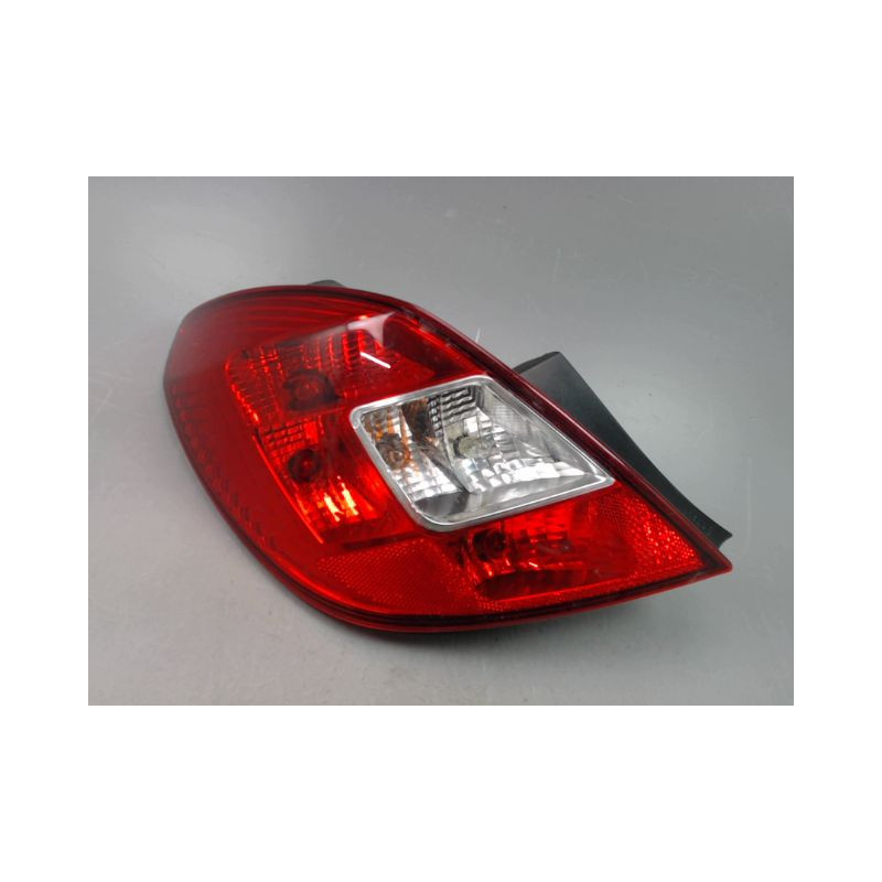 FEU ARRIERE GAUCHE  OPEL CORSA IV Phase 2 (D) 2011-2015