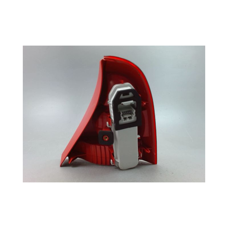 FEU ARRIERE GAUCHE  RENAULT CLIO II Phase 2 2001-2006